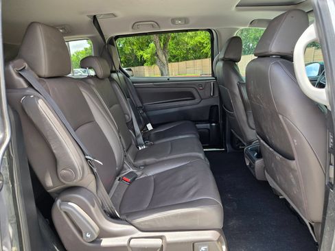 Used 2018 Honda Odyssey EX-L image 23