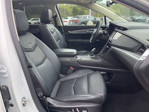 Used 2019 Cadillac XT5 Premium Luxury image 38