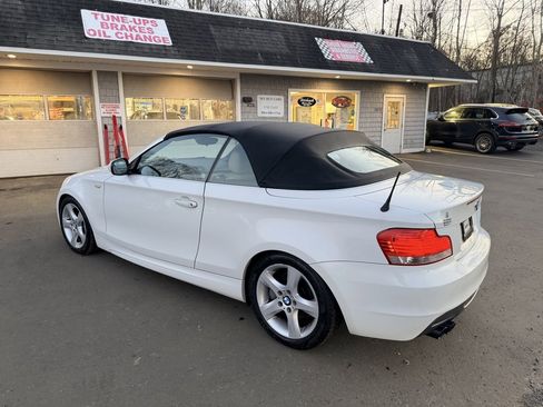 Used 2011 BMW 135i Convertible image 9
