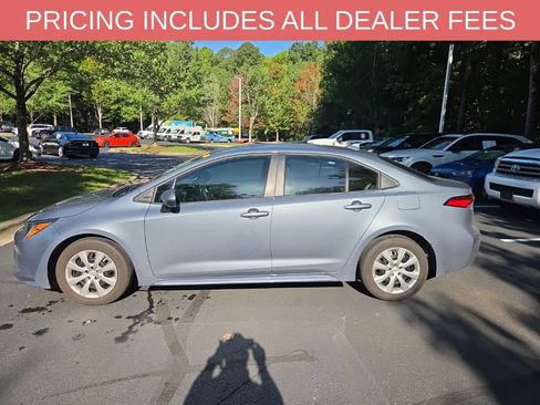 Used 2024 Toyota Corolla LE FWD image 4