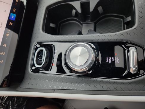 New 2025 Jeep Wagoneer S Limited w/ Comfort Package image 15