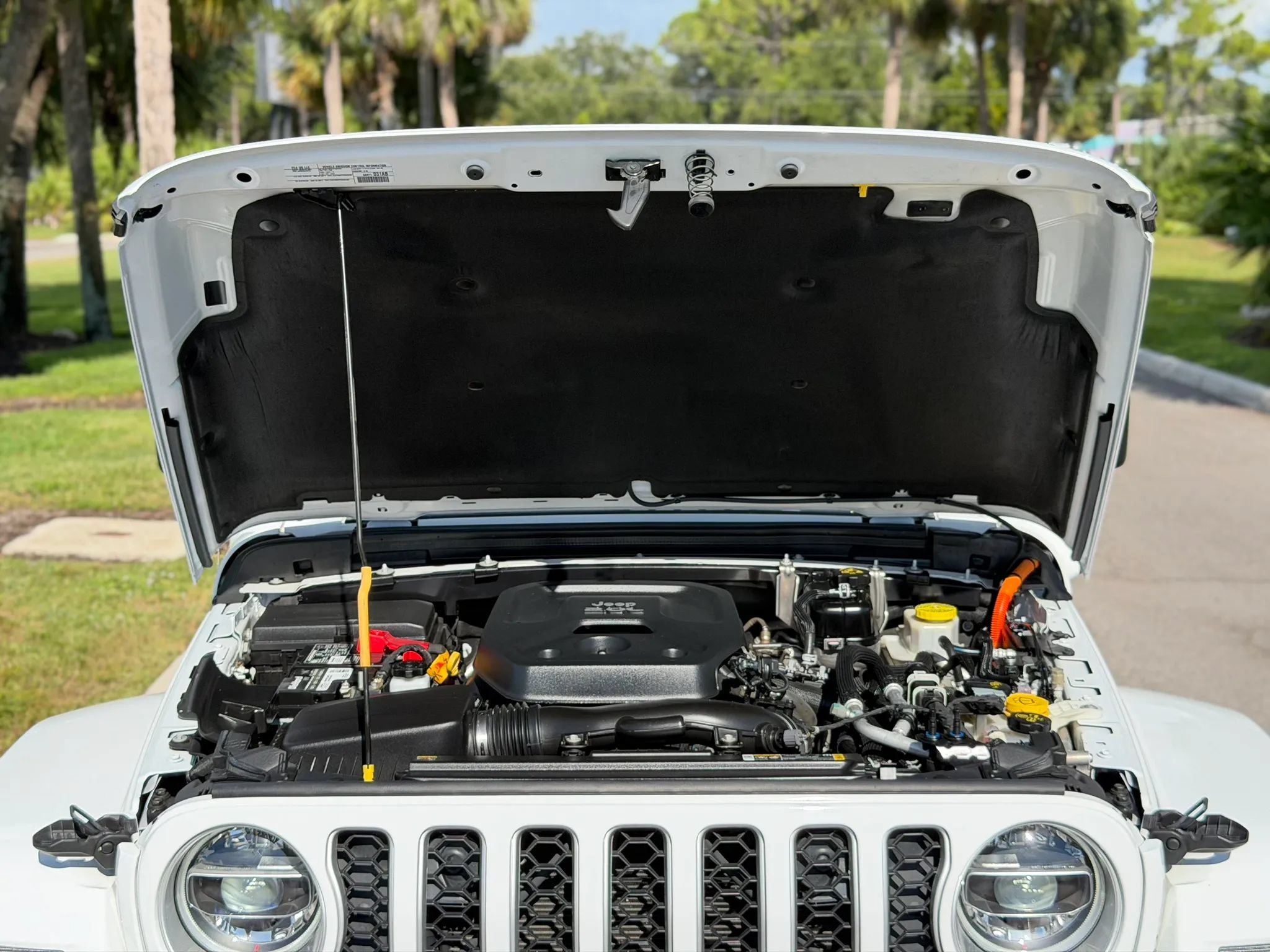 Used 2021 Jeep Wrangler Unlimited Sahara AWD/4WD image 41