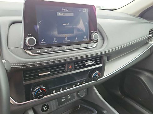 Used 2025 Nissan Rogue SV FWD image 20