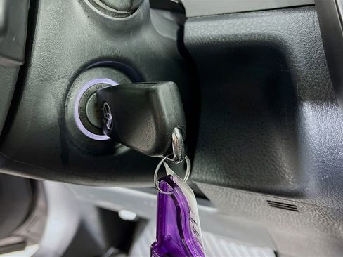 Used 2020 Toyota Camry SE image 22