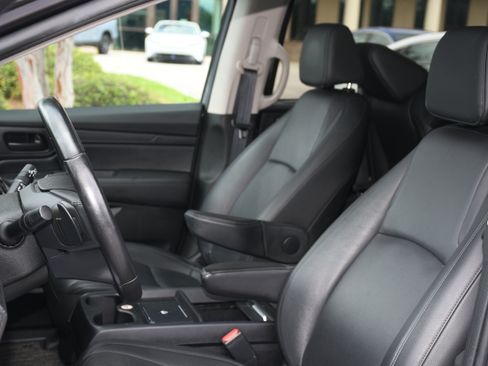 Used 2025 Honda Odyssey EX-L image 13