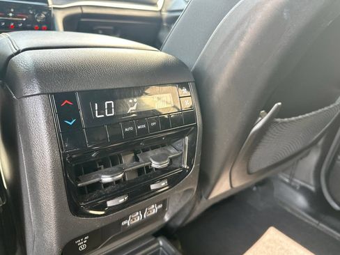 Certified 2023 Jeep Grand Cherokee L Laredo AWD/4WD image 12