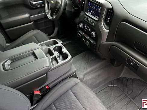 Certified 2024 Chevrolet Silverado 2500 W/T image 18