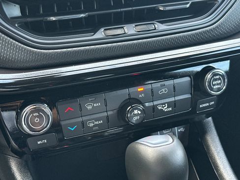 New 2025 Jeep Compass Latitude w/ Altitude Special Edition image 20