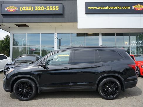 Used 2021 Honda Pilot Black Edition image 2