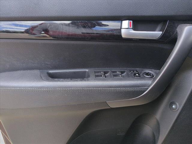 Used 2015 Kia Sorento LX FWD image 11