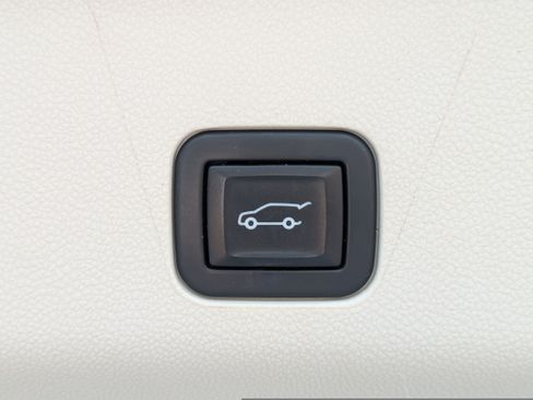 Used 2021 Cadillac Escalade Premium Luxury Platinum AWD/4WD image 12