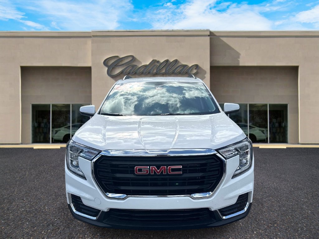 Used 2022 GMC Terrain SLE w/ Driver Convenience Package FWD image 8