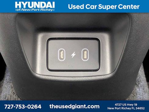 Used 2025 Hyundai Elantra SE FWD image 14