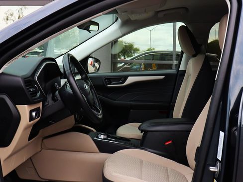 Used 2022 Ford Escape SE w/ Cold Weather Package FWD image 37