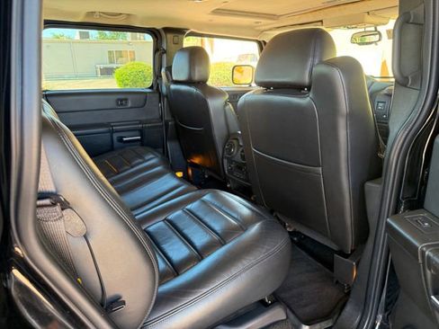 Used 2005 HUMMER H2 SUT w/ Preferred Equipment Group AWD/4WD image 28