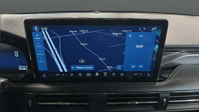 Used 2024 Lincoln Corsair Grand Touring w/ Rear Removable Package Tray AWD/4WD image 29