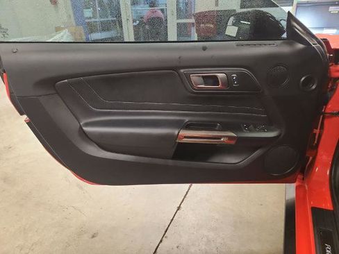 Certified 2018 Ford Mustang Shelby GT350 w/ Electronics Package image 17