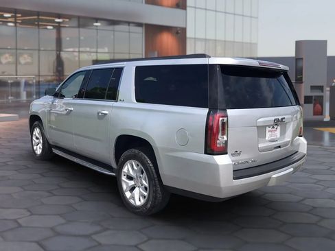 Used 2019 GMC Yukon XL SLE w/ SLE Value Package AWD/4WD image 9