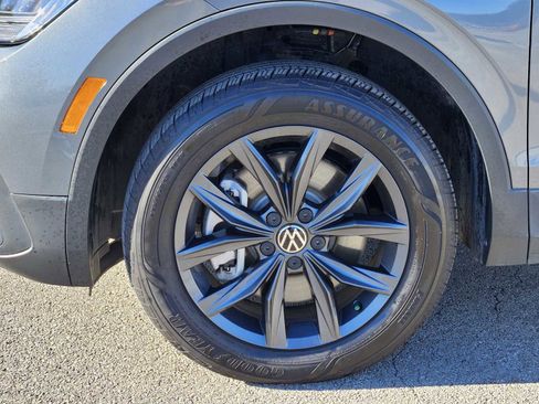 Used 2022 Volkswagen Tiguan SE image 9