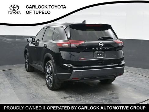 Used 2025 Nissan Rogue SL w/ SL Premium Package image 10