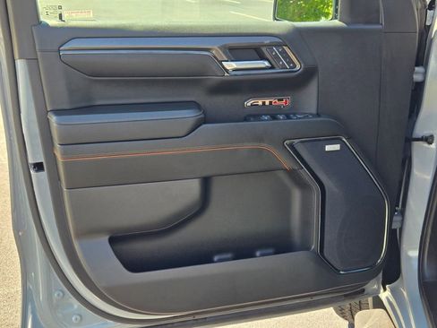 Used 2024 GMC Sierra 1500 AT4 w/ Technology Package image 23