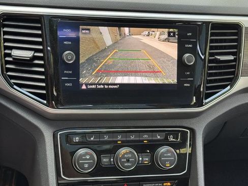 Used 2018 Volkswagen Atlas SEL w/ R-Line Package FWD image 14