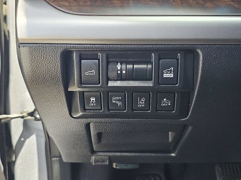 Used 2019 Subaru Outback 2.5i Limited AWD/4WD image 28