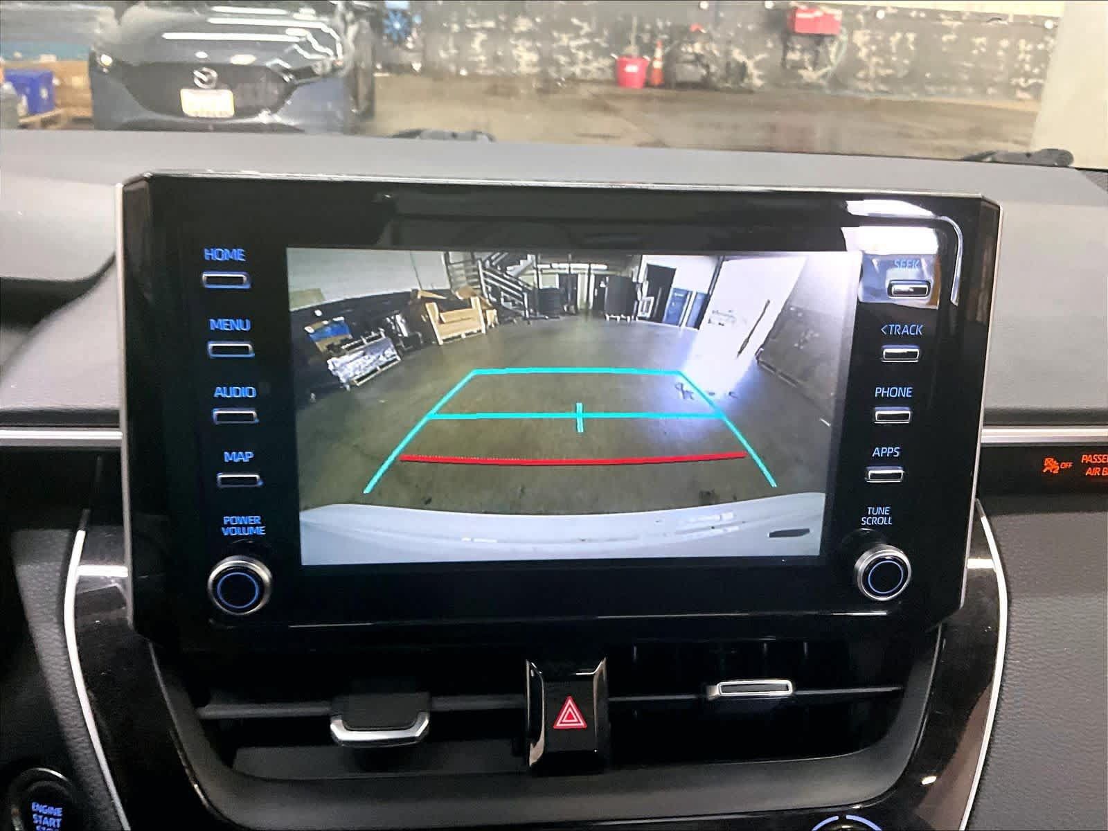 Used 2020 Toyota Corolla SE w/ SE Premium Package FWD image 23