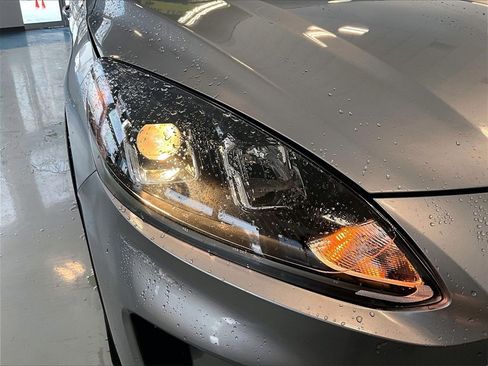 Used 2022 Ford Escape SE w/ Cold Weather Package image 30