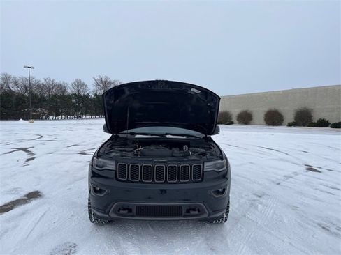 Used 2017 Jeep Grand Cherokee Limited 75th Anniversary image 18