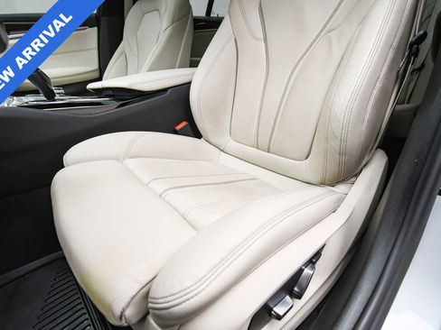 Used 2019 BMW 540i xDrive 540i xDrive image 51
