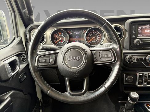 Used 2020 Jeep Wrangler Unlimited Sport S image 9