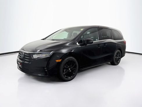 Used 2023 Honda Odyssey Sport image 3