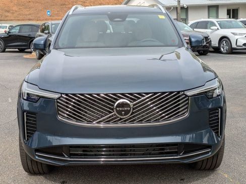 Certified 2026 Volvo XC90 B6 Plus w/ Protection Package Premier AWD/4WD image 9