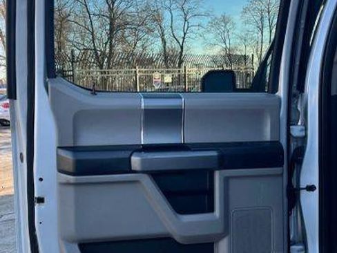 Used 2018 Ford F150 XLT w/ Equipment Group 302A Luxury image 15