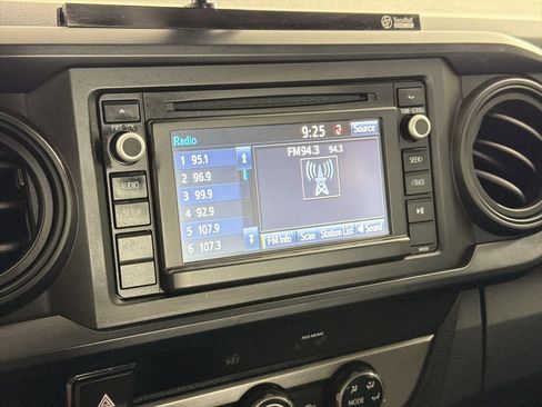 Used 2018 Toyota Tacoma SR w/ SR Convenience Package image 23