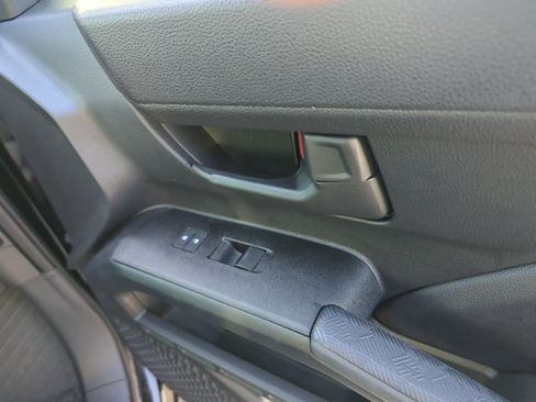 Certified 2025 Toyota 4Runner SR5 AWD/4WD image 25
