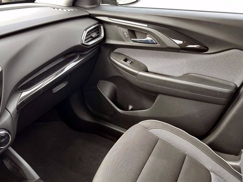 Certified 2023 Chevrolet TrailBlazer LT w/ Convenience Package image 28