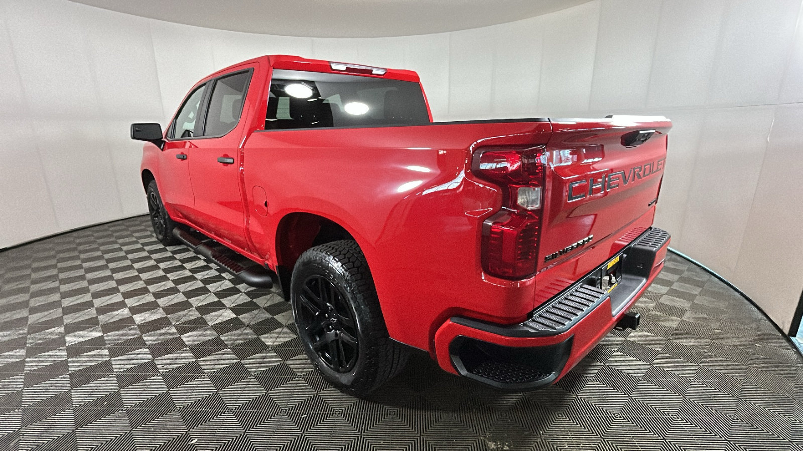 Used 2026 Chevrolet Silverado 1500 Custom w/ Turbomax Blackout Package RWD image 5