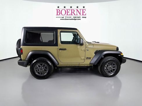 Used 2025 Jeep Wrangler Sport image 8