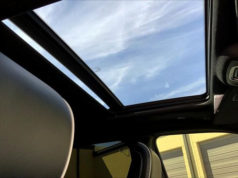 Used 2025 RAM 1500 Laramie w/ Laramie Southwest Edition image 13