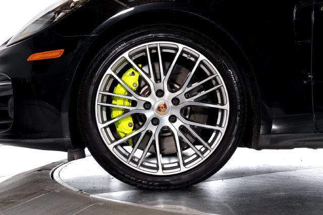 Used 2023 Porsche Panamera 4S w/ Premium Package AWD/4WD image 13