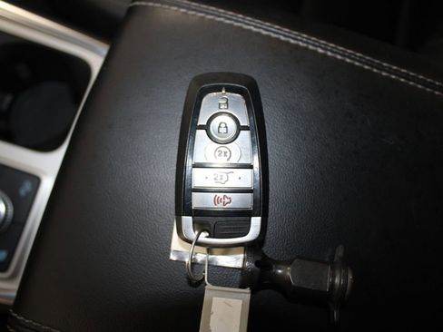 Used 2022 Ford Explorer XLT w/ Equipment Group 202A image 57