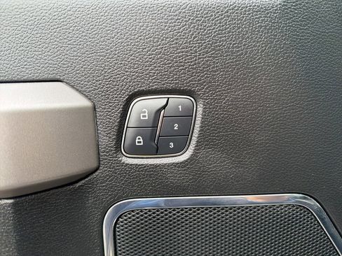 Used 2018 Ford F150 Platinum w/ Equipment Group 701A Luxury image 35