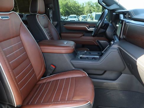 Used 2025 GMC Sierra 2500 Denali Ultimate AWD/4WD image 33