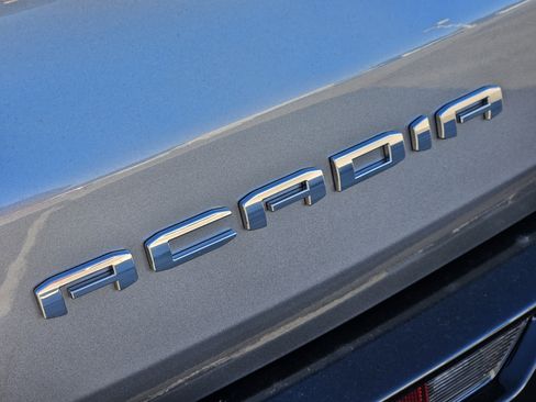 New 2026 GMC Acadia Denali Ultimate image 8