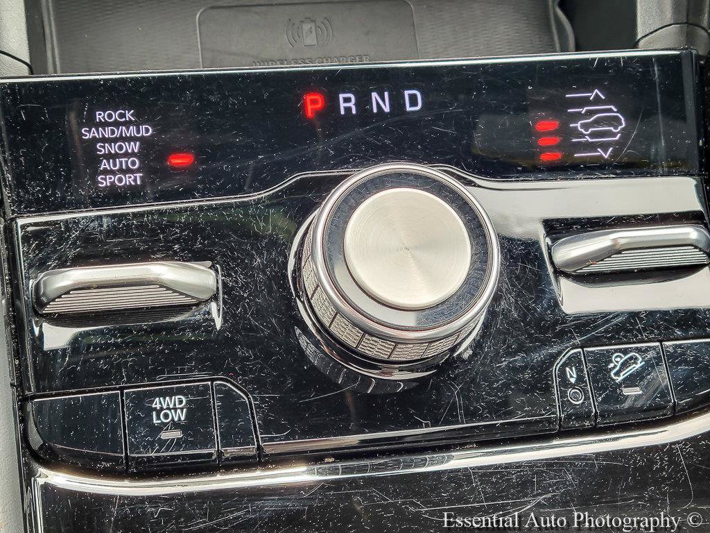 Used 2025 Jeep Grand Cherokee L Summit AWD/4WD image 23