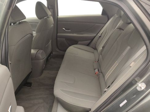 Used 2025 Hyundai Elantra SEL FWD image 18