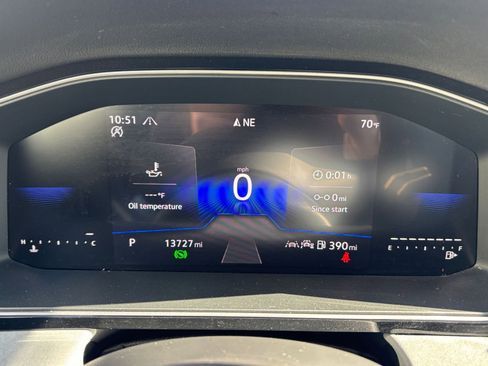 Used 2025 Volkswagen Jetta SE image 40