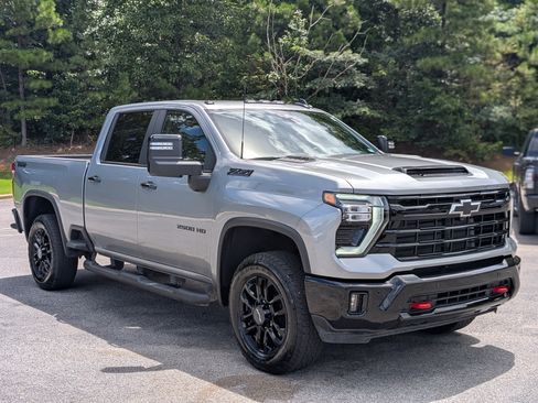 Used 2026 Chevrolet Silverado 2500 LT AWD/4WD image 11